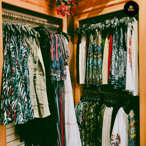 Dressing Corner